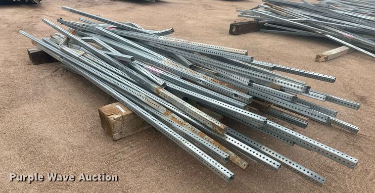 image for item ER5221 (5) pallets of posts