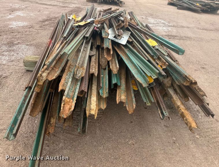 image for item ER5222 (5) pallets of posts