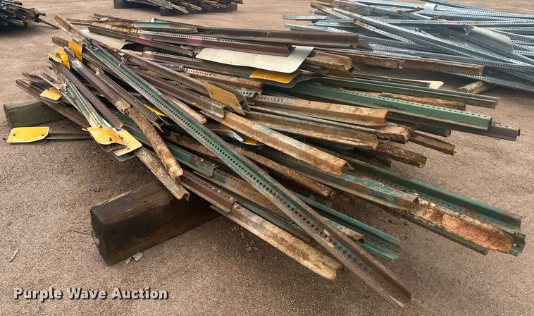 image for item ER5222 (5) pallets of posts