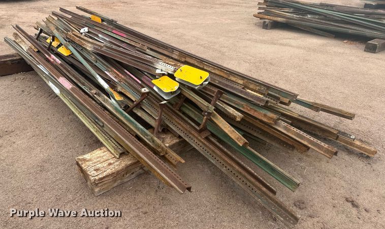 image for item ER5223 (5) pallets of posts