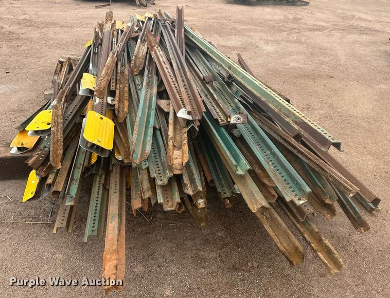 image for item ER5223 (5) pallets of posts