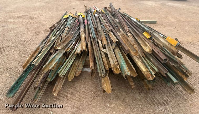 image for item ER5224 (5) pallets of posts