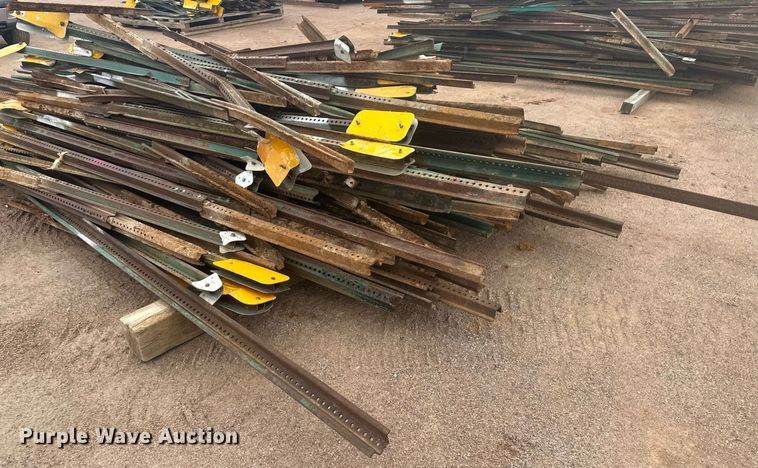 image for item ER5224 (5) pallets of posts