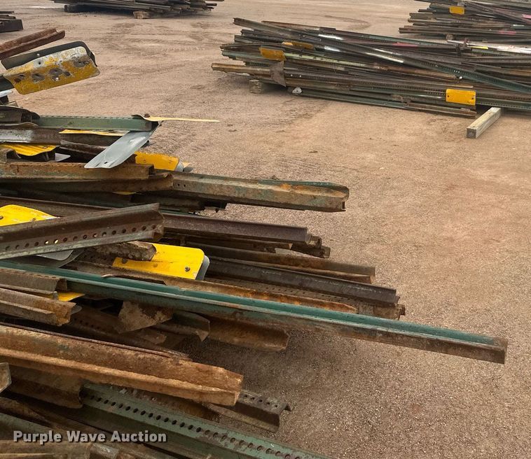 image for item ER5224 (5) pallets of posts