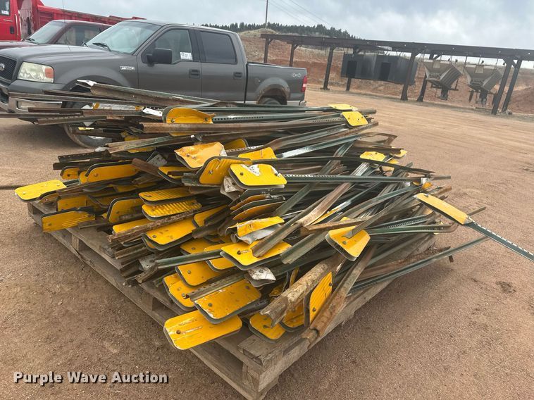 image for item ER5225 (2) pallets of posts