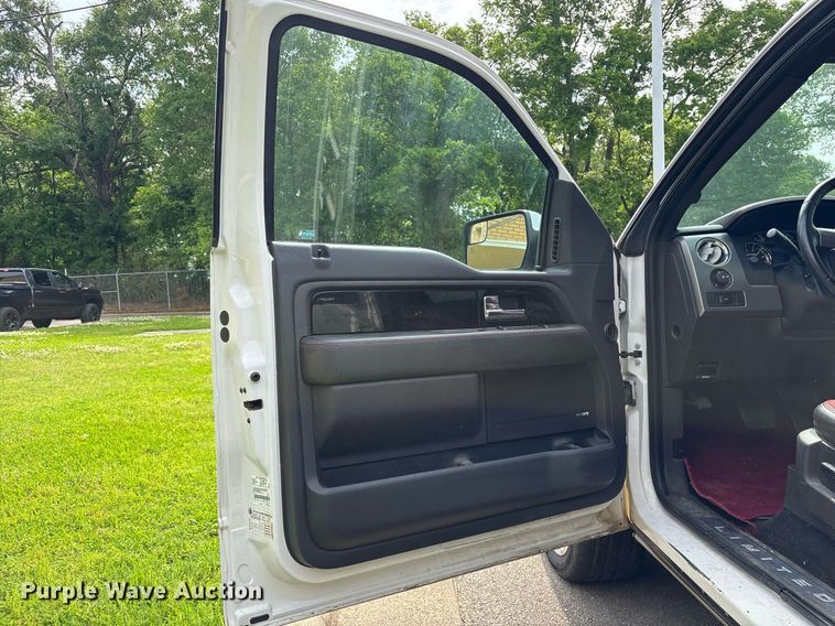 image for item ND9702 2013 Ford F150  SuperCrew pickup truck