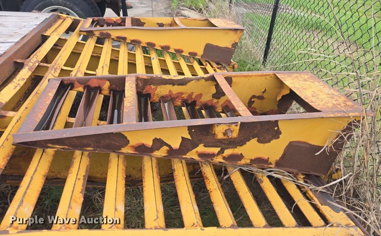 image for item NI9494 2010 PJ equipment trailer