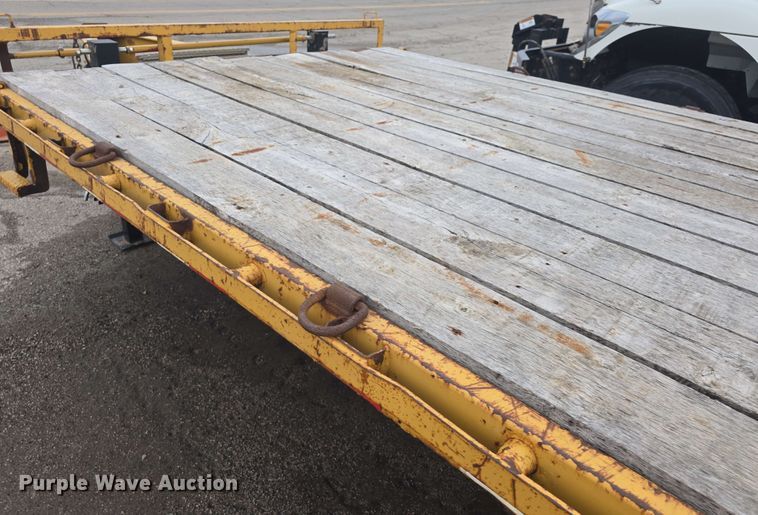 image for item NI9494 2010 PJ equipment trailer