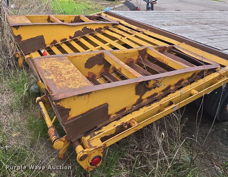 image for item NI9494 2010 PJ equipment trailer