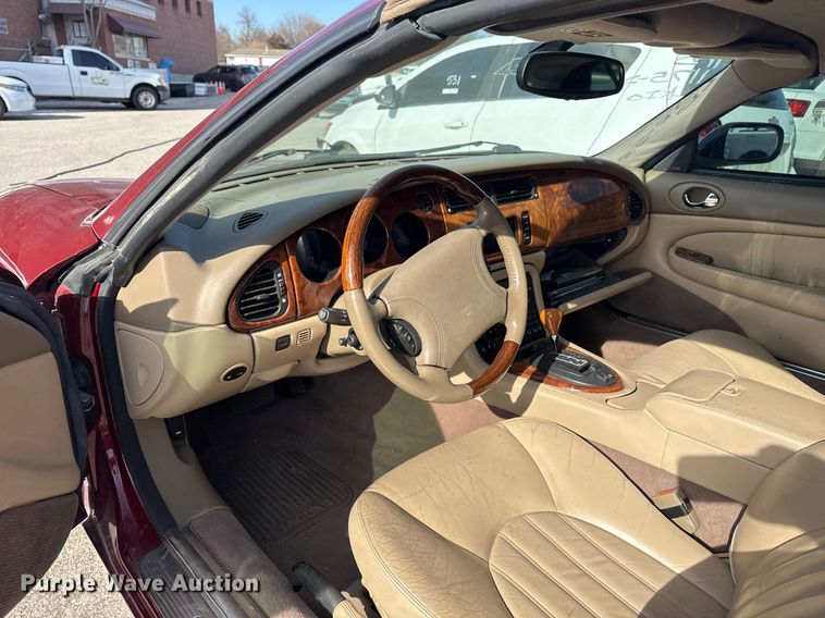 image for item NO9645 2000 Jaguar XK8 convertible