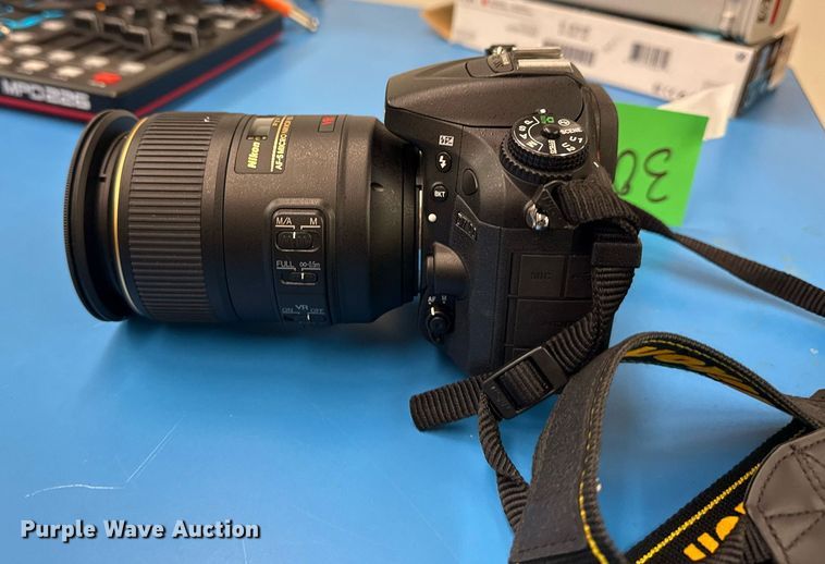 image for item NO9728 Nikon D7100 digital SLR camera