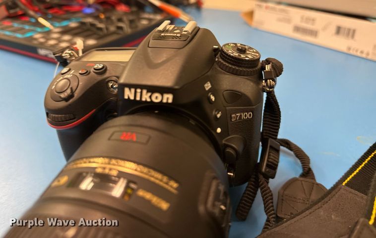 image for item NO9728 Nikon D7100 digital SLR camera