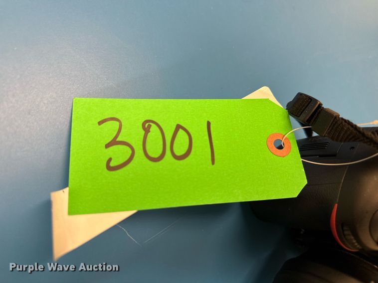 image for item NO9728 Nikon D7100 digital SLR camera