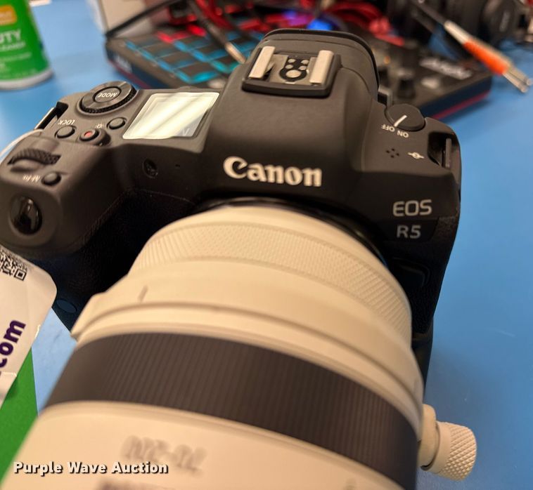 image for item NO9729 Canon EOS R5 mirrorless camera