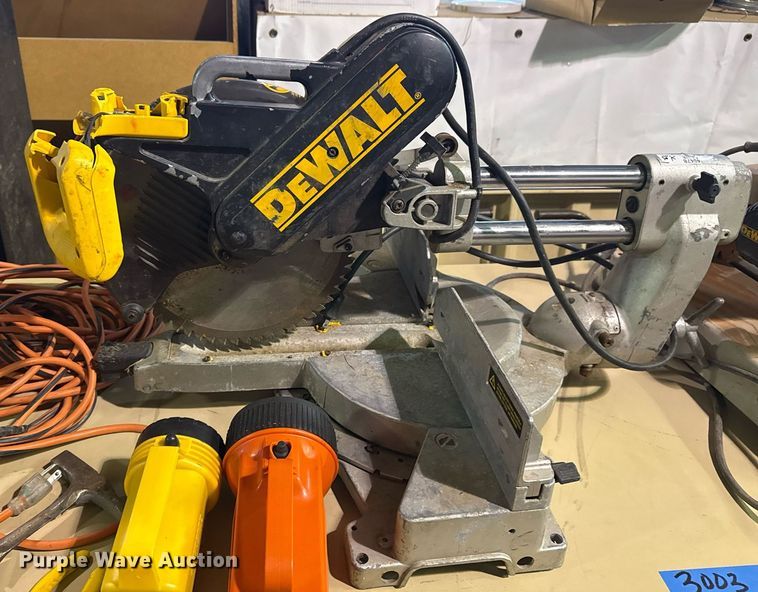 image for item NO9732 Dewalt tools