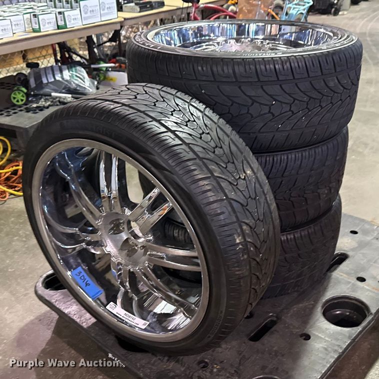 image for item NO9742 (4) Lionhart 265/35ZR22 tires and wheels