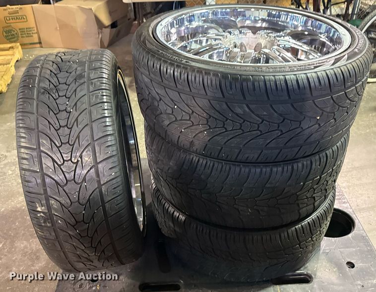 image for item NO9742 (4) Lionhart 265/35ZR22 tires and wheels