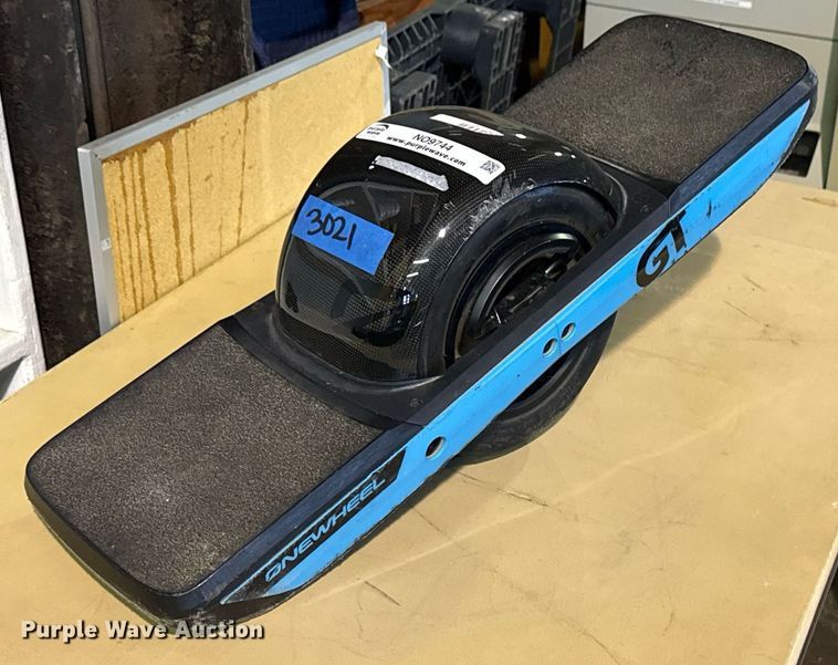 image for item NO9744 Onewheel GT electric skateboard