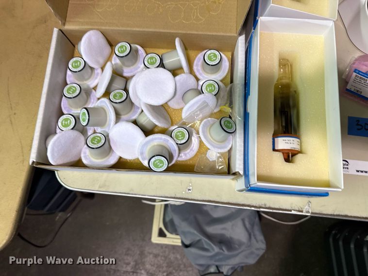 image for item NO9746 Lab equipment