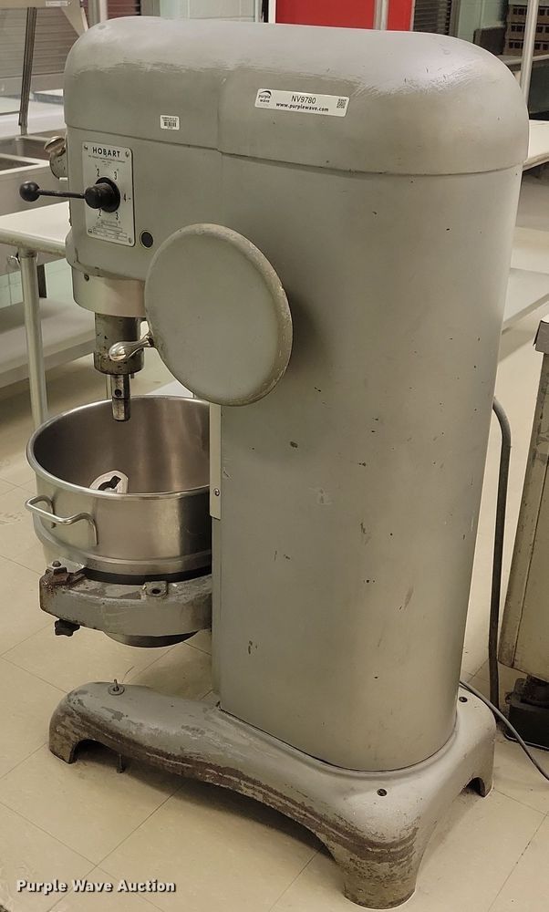 image for item NV9780 Hobart 600 mixer