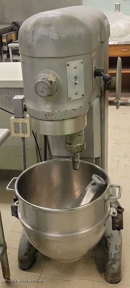 image for item NV9780 Hobart 600 mixer