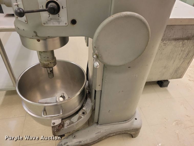 image for item NV9780 Hobart 600 mixer