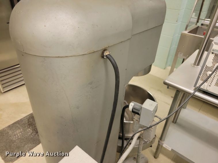 image for item NV9780 Hobart 600 mixer