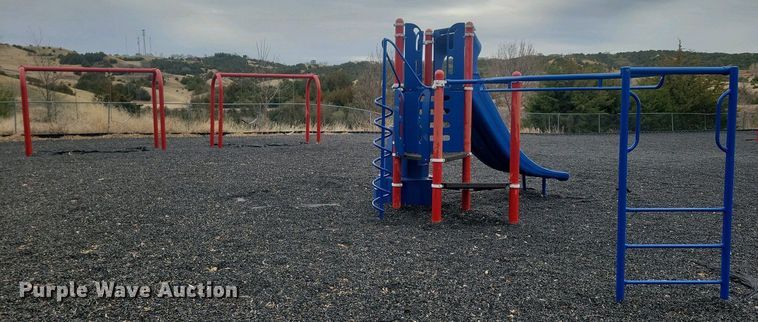 image for item NV9783 (10) Landscape Structures swings