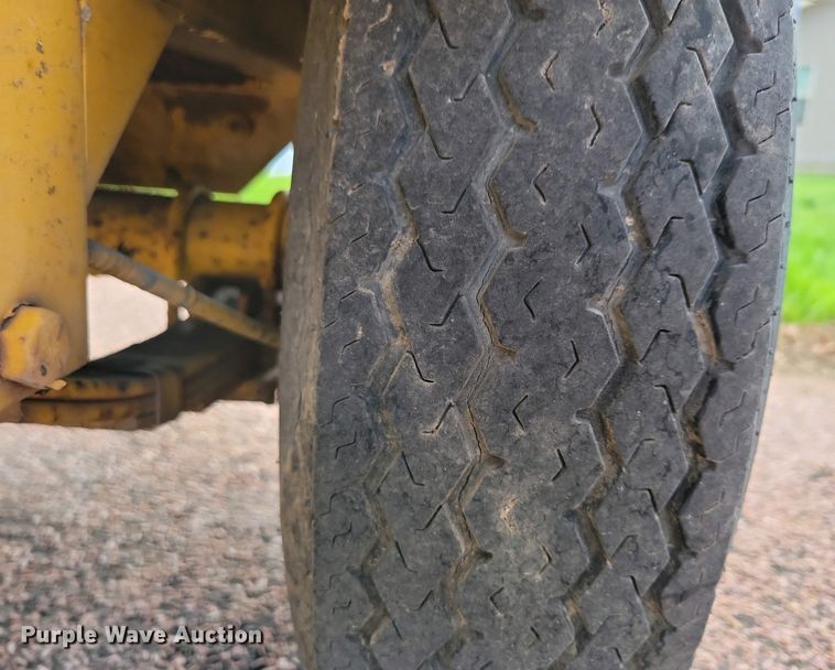 image for item NV9787 Ingersoll Rand air compressor