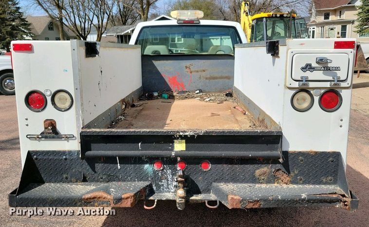 image for item NV9789 1994 Chevrolet C2500 utility bed pickup truck