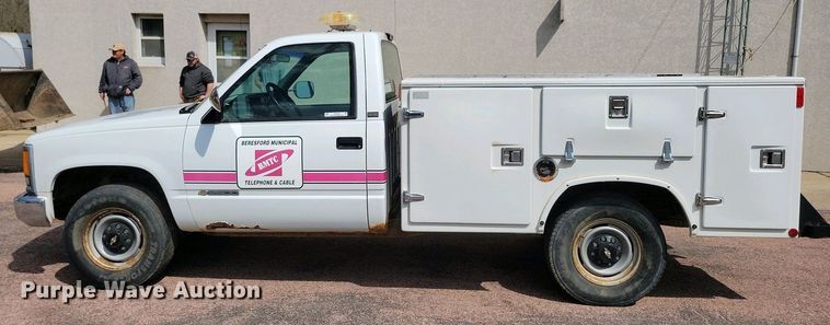 image for item NV9789 1994 Chevrolet C2500 utility bed pickup truck