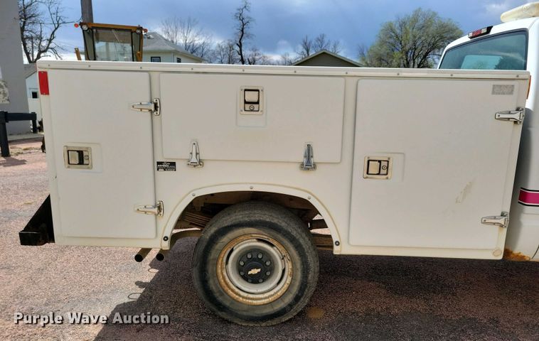 image for item NV9789 1994 Chevrolet C2500 utility bed pickup truck