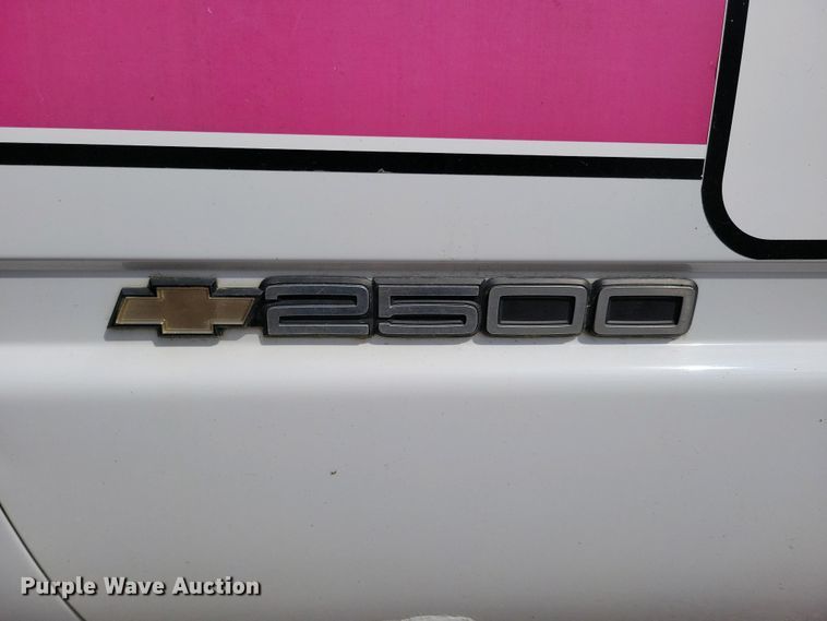 image for item NV9789 1994 Chevrolet C2500 utility bed pickup truck