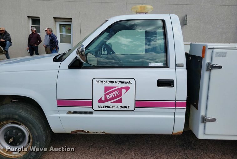 image for item NV9789 1994 Chevrolet C2500 utility bed pickup truck