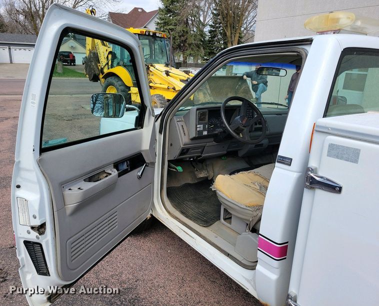 image for item NV9789 1994 Chevrolet C2500 utility bed pickup truck
