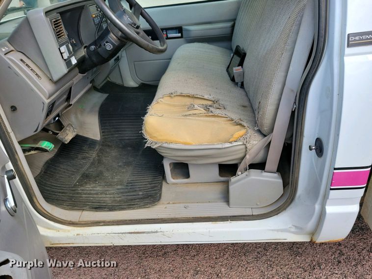 image for item NV9789 1994 Chevrolet C2500 utility bed pickup truck