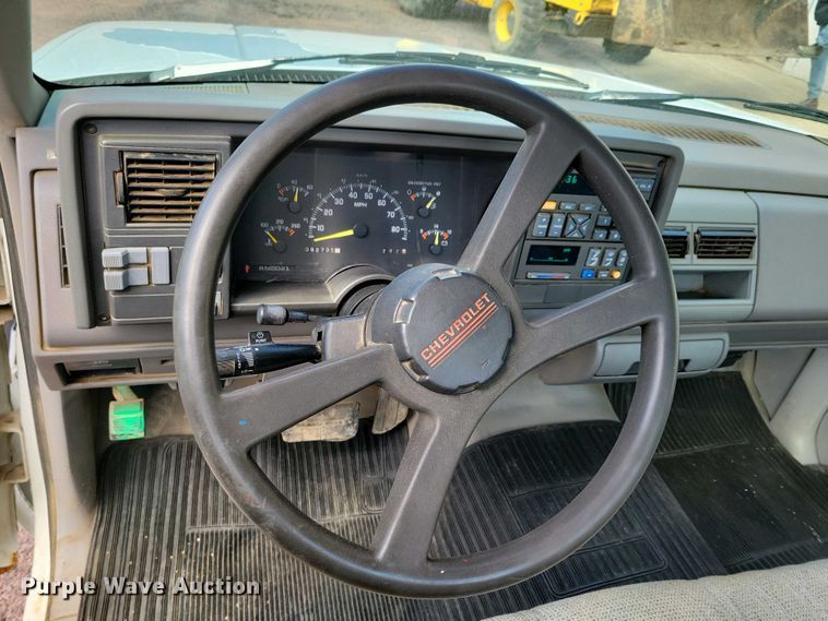 image for item NV9789 1994 Chevrolet C2500 utility bed pickup truck