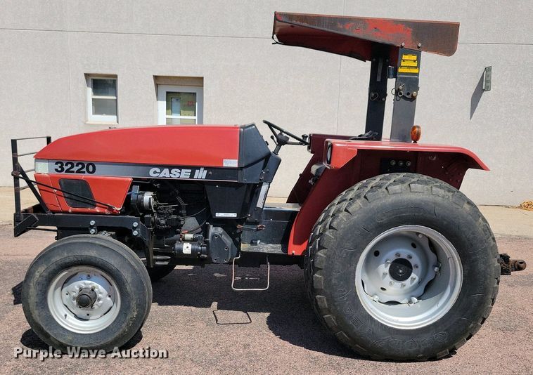 image for item NV9791 1997 Case IH 3220 tractor