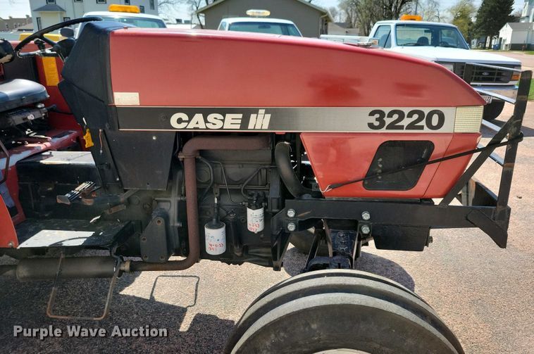 image for item NV9791 1997 Case IH 3220 tractor