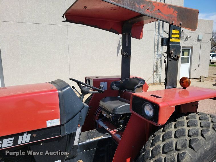 image for item NV9791 1997 Case IH 3220 tractor