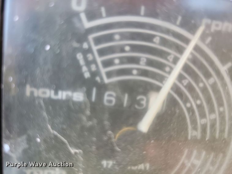 image for item NV9791 1997 Case IH 3220 tractor