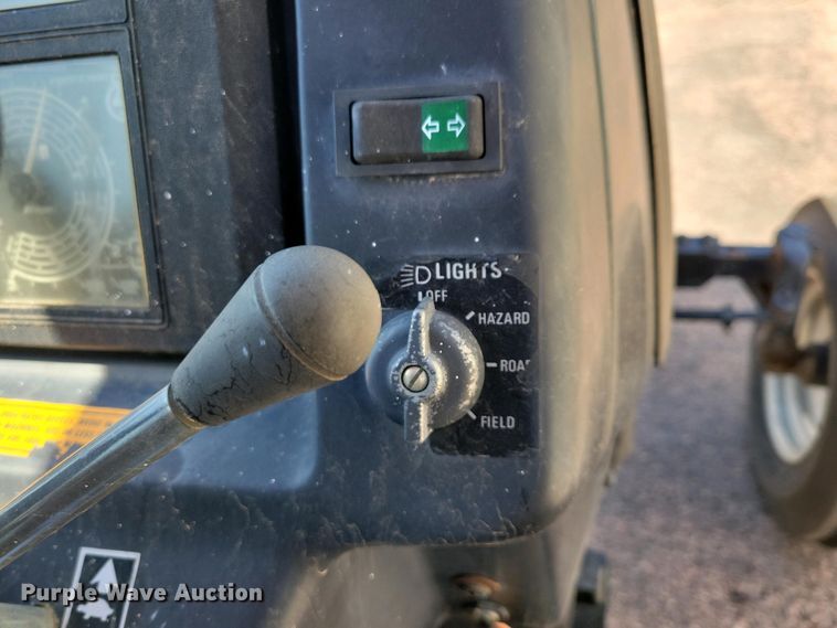 image for item NV9791 1997 Case IH 3220 tractor