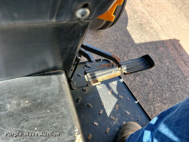 image for item NV9791 1997 Case IH 3220 tractor