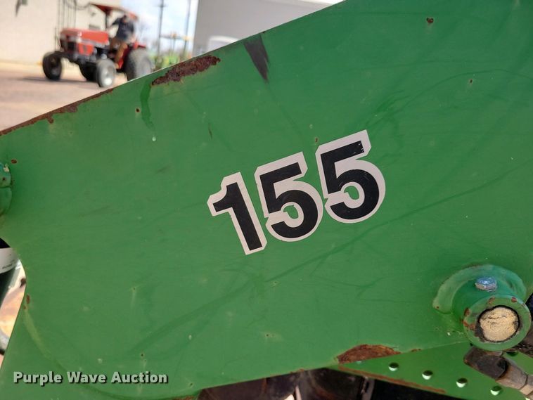 image for item NV9793 1999 John Deere 4400 tractor