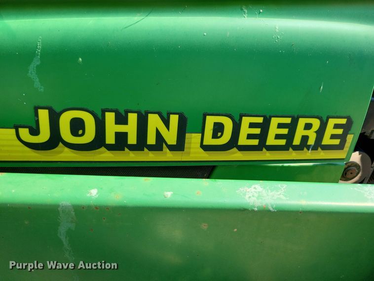 image for item NV9793 1999 John Deere 4400 tractor
