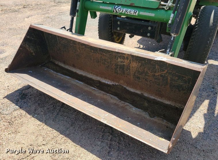 image for item NV9793 1999 John Deere 4400 tractor