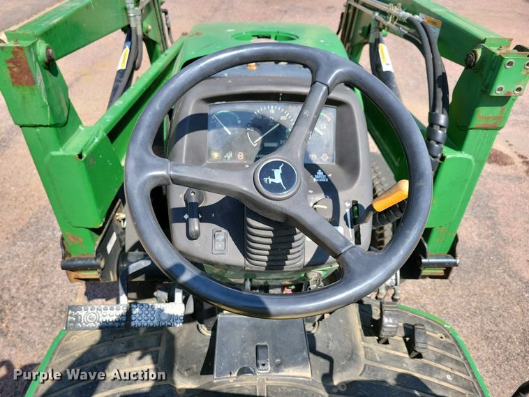 image for item NV9793 1999 John Deere 4400 tractor