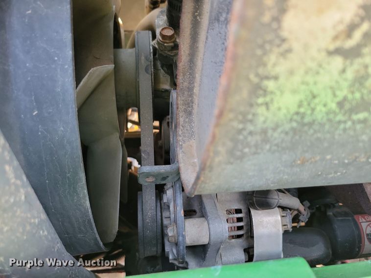 image for item NV9793 1999 John Deere 4400 tractor