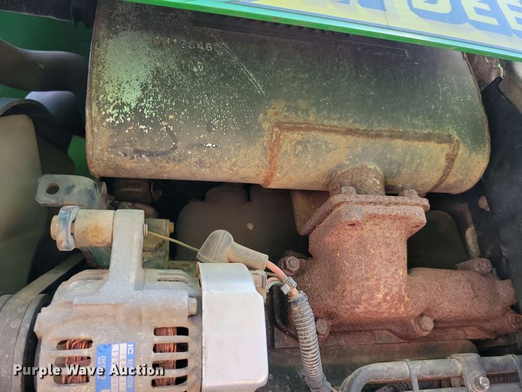 image for item NV9793 1999 John Deere 4400 tractor