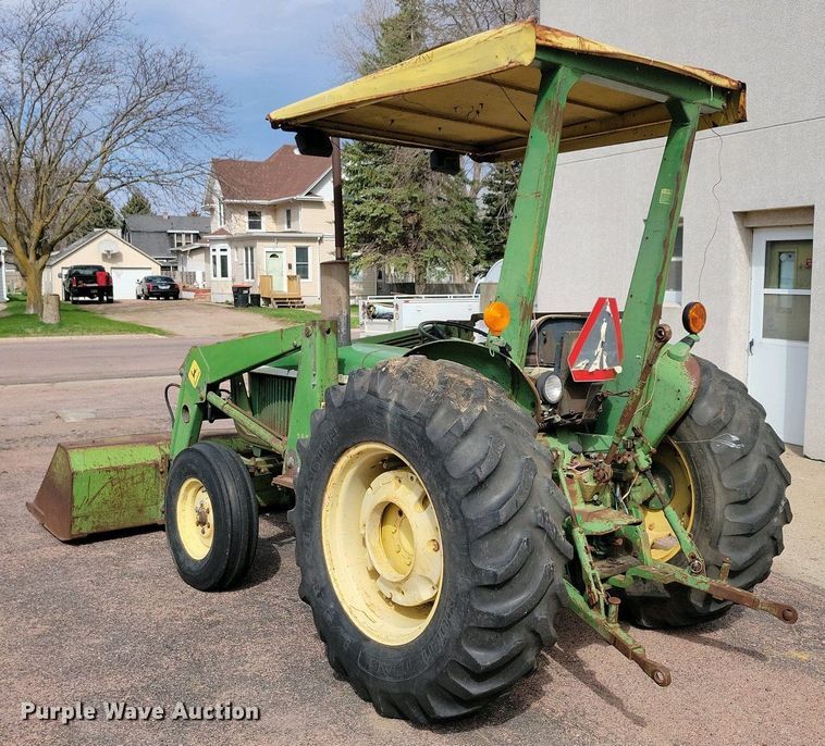 image for item NV9794 John Deere 1530 tractor